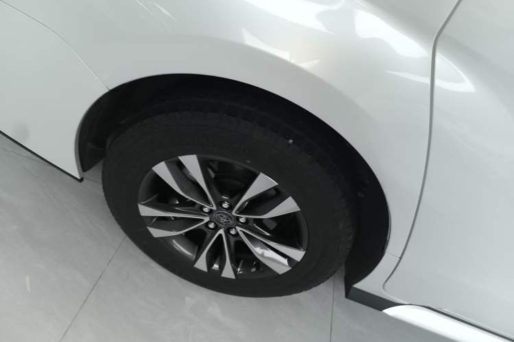 Used Toyota Granvia 2024 2.5L Hybrid Luxury Edition