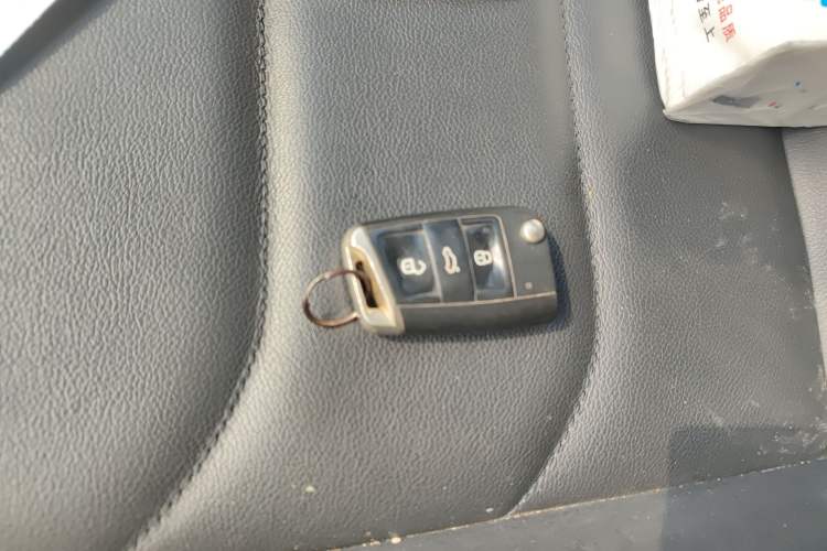 Used Volkswagen Tiguan L 2017 330TSI Automatic Two-Wheel Drive Comfort Edition Vehicle Key