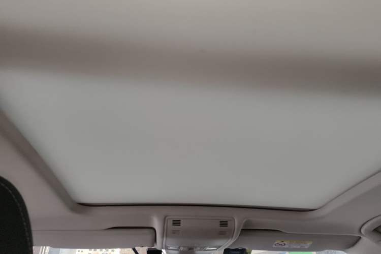 Used Volkswagen Tayron 2022 380TSI Four-Wheel Drive Luxury Connected Pro Version Headliner