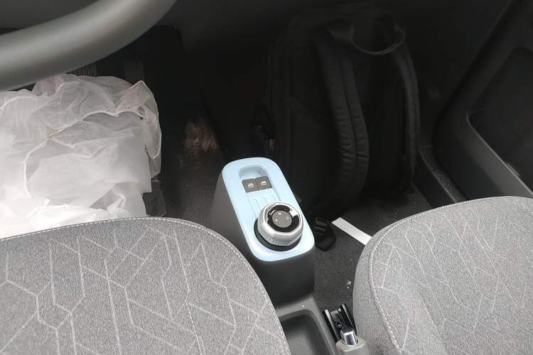 Used Geely Galaxy Panda 2024 Panda Mini 200km Endurance Bear
