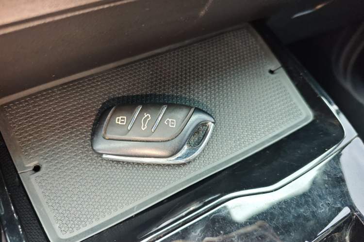 Used MG 4 EV 2023 415 km Range Sea-Faring Champion Edition
