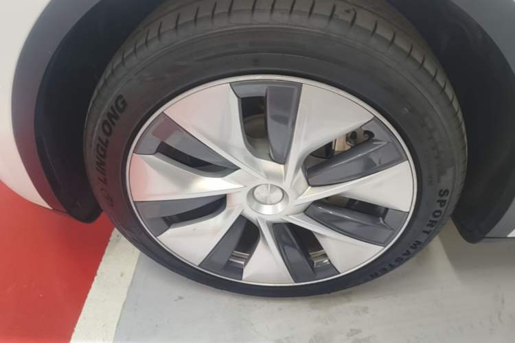 Used Tesla Model Y 2022 Revised Version Long-Range All-Wheel Drive
