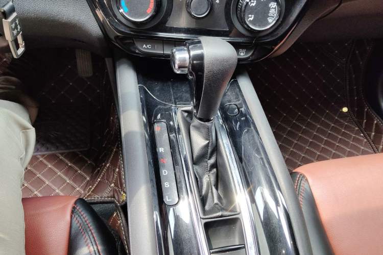 Used Honda Vezel 2015 1.5L CVT two-wheel drive Comfort trim