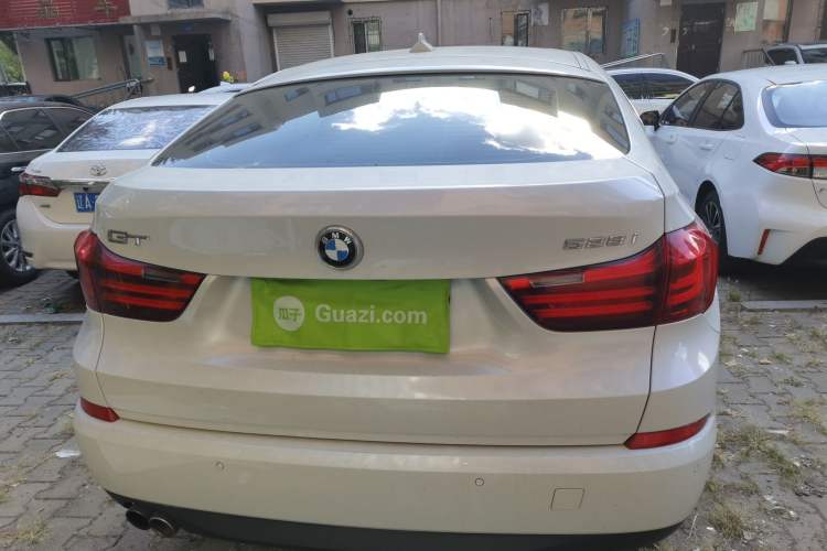 Used BMW 5 Series GT 2015 528i Leading Model
