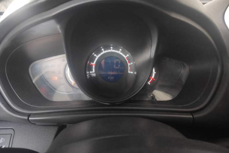 Used Lifan Auto X60 2012 Discovery Edition 1.8L Manual Luxury Model
