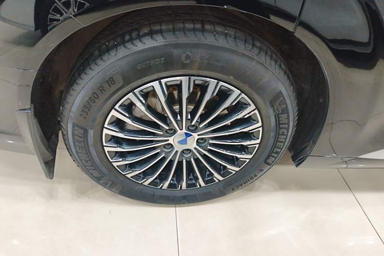 Used Denza D9 2022 DM-i 970 Four-Wheel Drive Prestige Model
