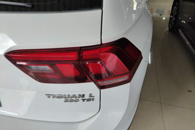 Used Volkswagen Tiguan L 2019 330TSI Automatic Two-Wheel Drive Luxury Edition China VI Standard