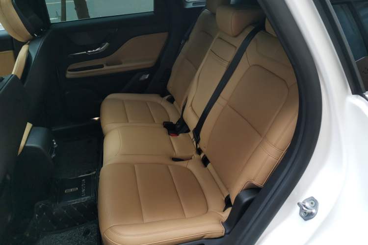 Used Lincoln Corsair 2022 2.0T Two-Wheel Drive Luxury Edition Left Rear Seat