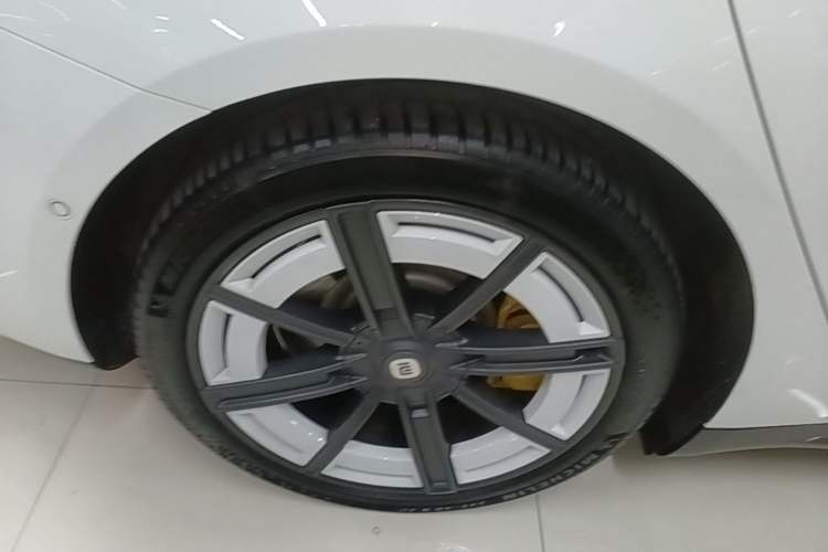 Used Xiaomi Auto SU7 2024 Rear-Drive Ultra-Long Range Advanced Pro-Level Intelligent Driving Version