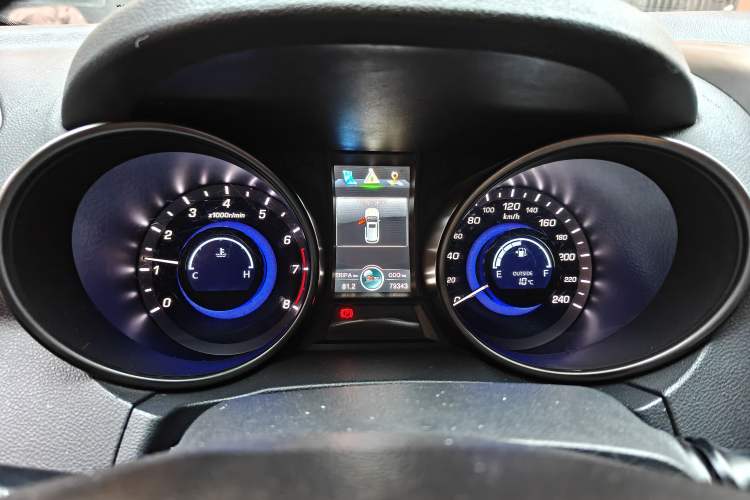 Used Changan CS75 2014 2.0L Manual Luxury Version China IV Standard