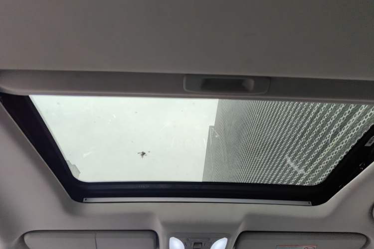 Used Dongfeng Aeolus AX7 2016 2.0L Automatic Zhiyi Trim Headliner