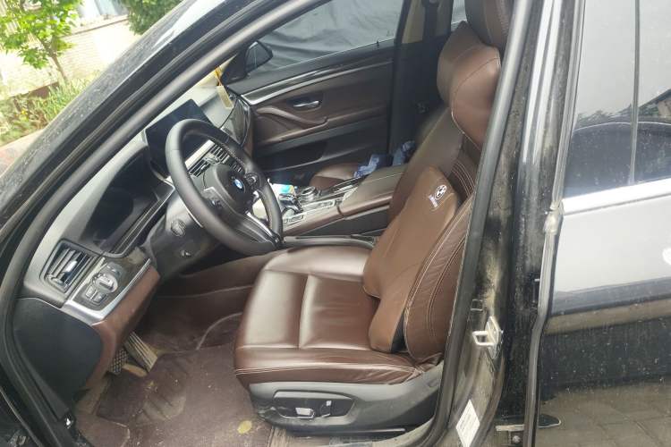 Used BMW 5 Series 2013 525Li Leading Model
