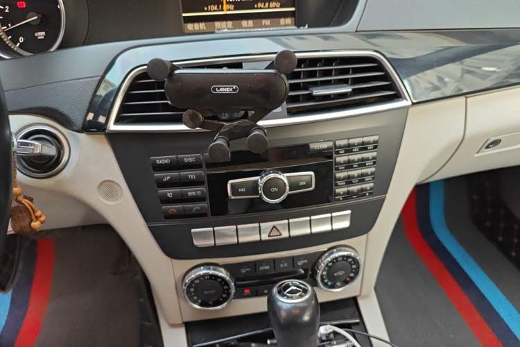 Used Mercedes-Benz C-Class 2010 C 180K Classic model