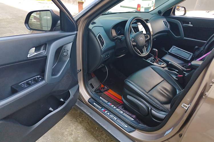 Used Hyundai ix25 2015 1.6L Automatic Two-Wheel Drive Smart GLS Trim Driver Seat