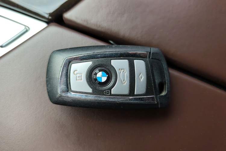 Used BMW 5 Series 2017 525Li Luxury Design Package Vehicle Key