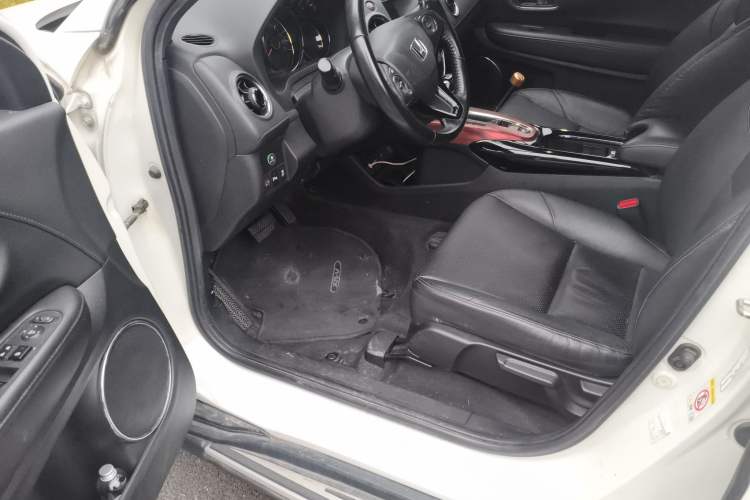 Used Honda XR-V 2015 1.8L VTi CVT Luxury Edition Driver Seat