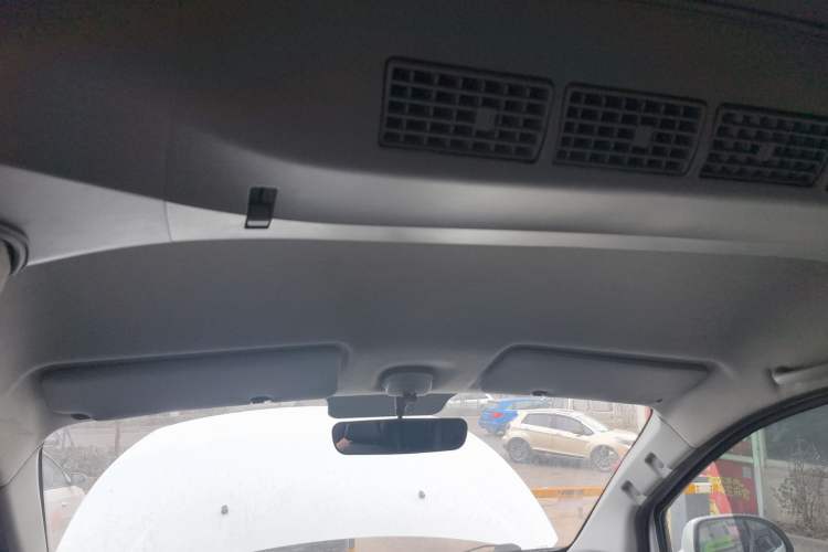 Used Jinbei Gold Hiace M Classic 2023 1.5L Travel Lion Passenger Vehicle 5/6/7 Seats