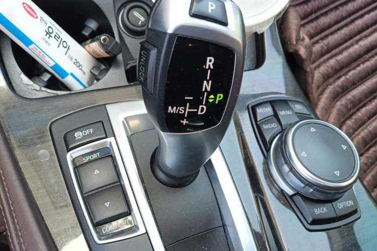 Used BMW 5 Series 2014 525Li Luxury Design Package
