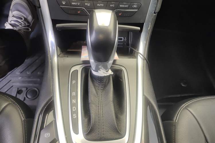 Used Ford Edge 2016 EcoBoost 245 Two-Wheel-Drive Titanium 7-Seater