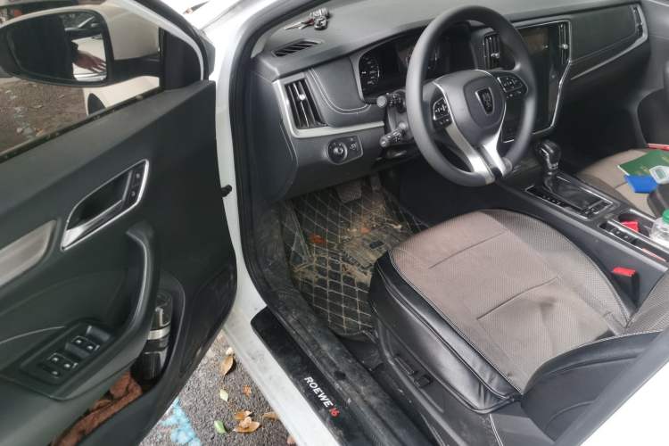 Used Roewe i6 2020 PLUS 1.6L CVT 4G Connected Glory Flagship Edition