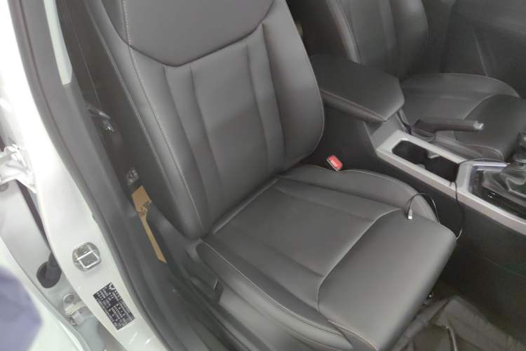 Used Wuling Jiachen 2022 1.5L Manual Comfort Edition
