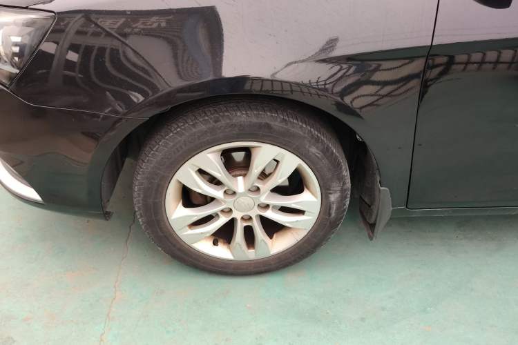 Used Geely Auto Emgrand 2014 Sedan 1.5L Manual Elite Model