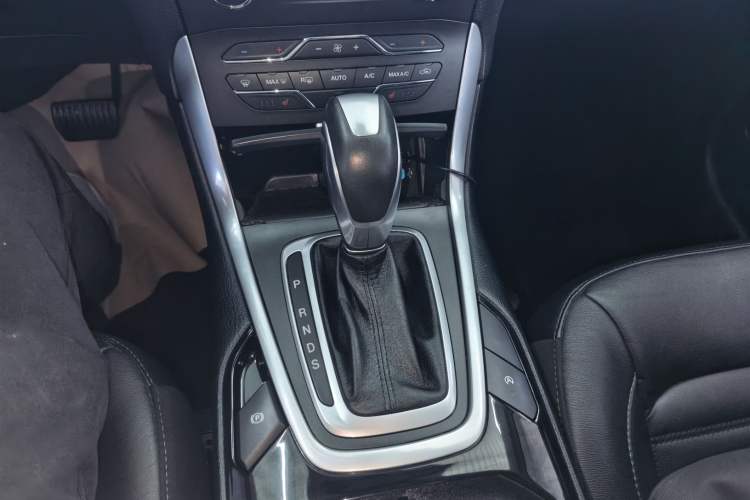 Used Ford Edge 2018 EcoBoost 245 Two-Wheel-Drive Titanium 7-Seater China V Standard