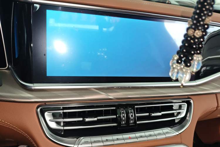 Used Hongqi H9 2020 2.0T Smart Connect Flagship Edition Audio And AC Panel