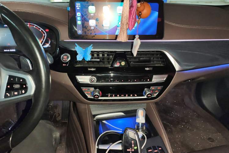 Used BMW 5 Series 2022 Restyled 530Li Leading Edition M Sport Package
