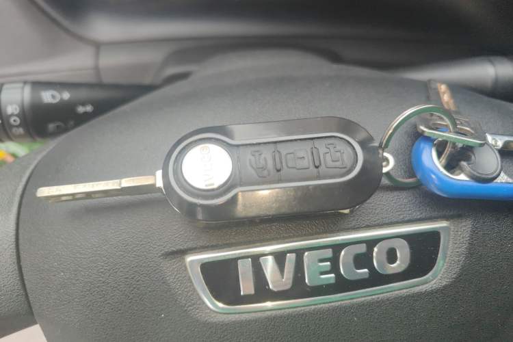 Used Iveco Eurocargo 2021 2.0T Manual Super Rui Long Wheelbase Short Overhang High Roof Side-Sliding Door F1A
