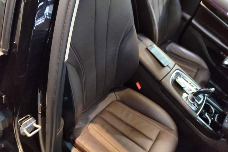 Used BMW 7 Series 2016 730Li Leading Model
