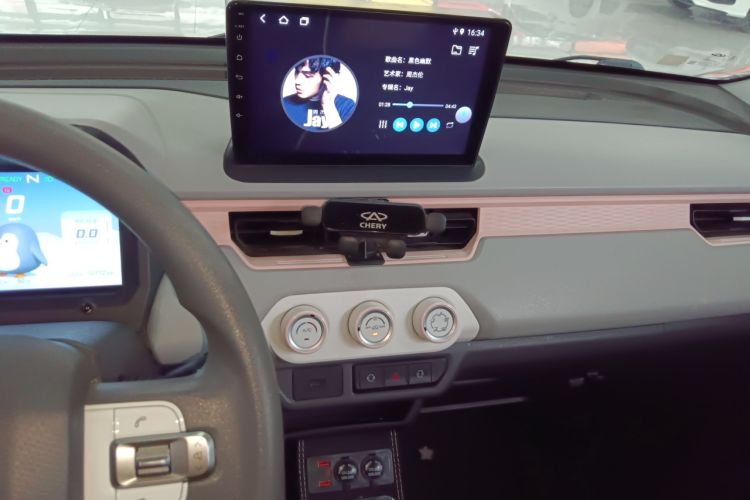 Used Chery QQ Ice Cream 2022 170km Sundae Phosphate Lithium-Ion
