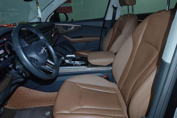 Used Audi Q7 2021 45 TFSI quattro S line Sport model