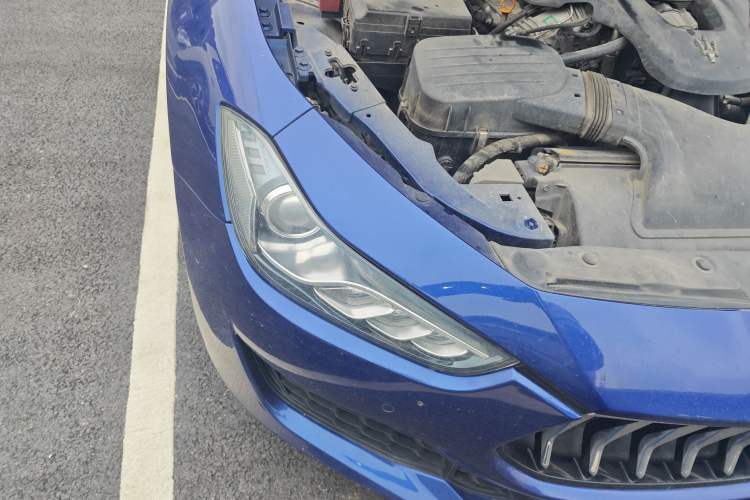 Used Maserati Ghibli 2018 Revised Version 3.0T Standard Edition Right Front Headlight