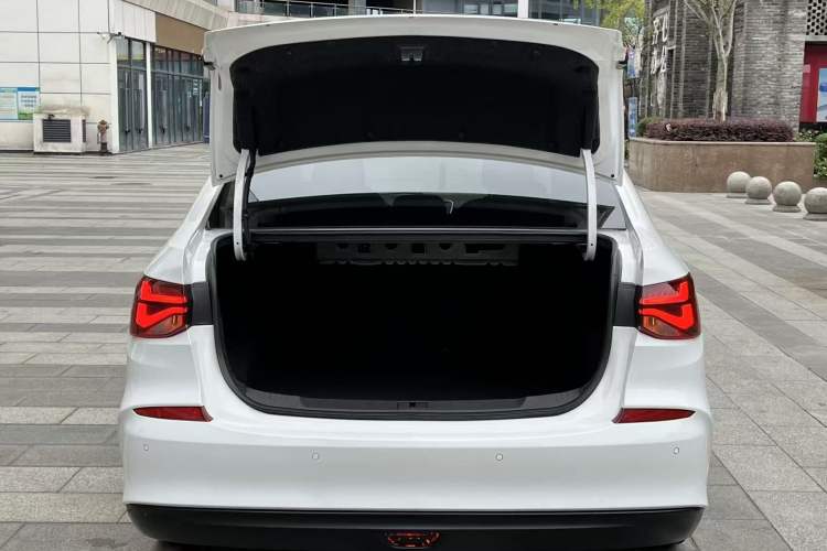 Used Chevrolet Monza 2022 320 Automatic Enjoyment Edition
