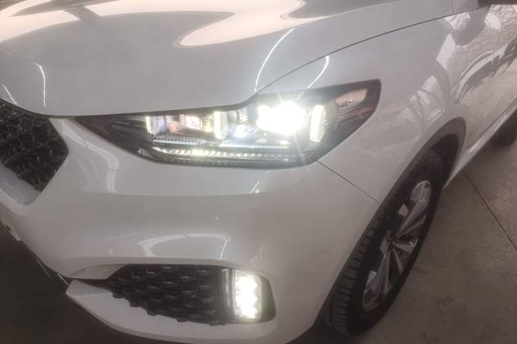 Used Wey VV6 2020 2.0T Two-Wheel Drive Smart Enjoyment+
