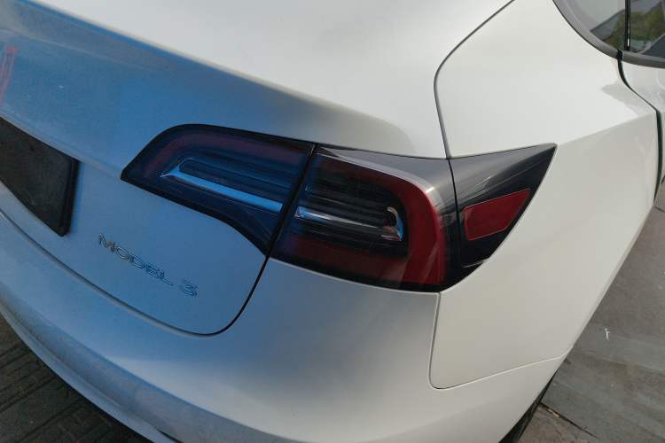 Used Tesla Model 3 2021 Standard Range Rear-Drive Upgraded Version Right Rear Taillight