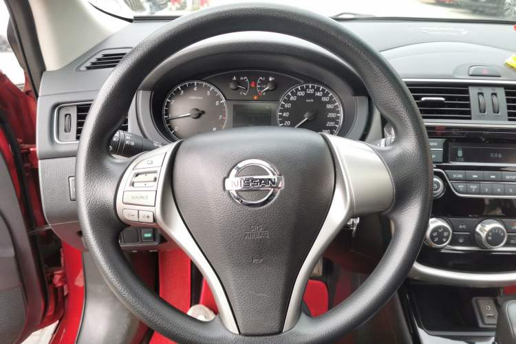 Used Nissan Tiida 2020 1.6L CVT Cool Edition Steering Wheel
