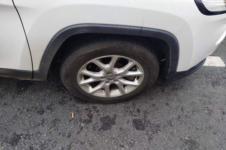 Used Jeep Cherokee 2017 2.0L Superior Edition