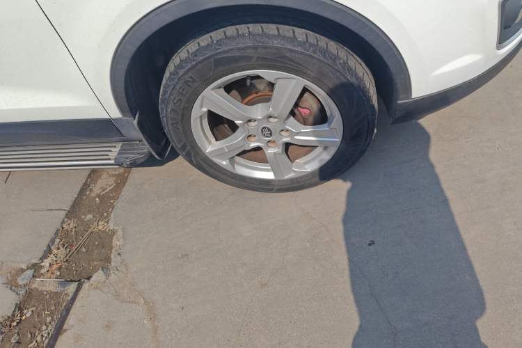 Used Bestune X80 2013 2.0L manual luxury version