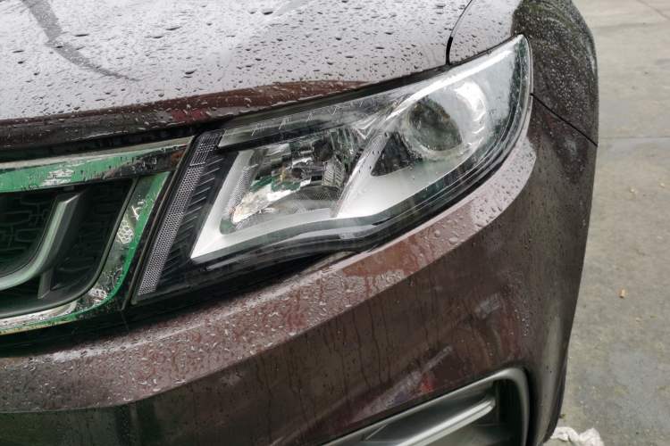 Used Geely Auto Emgrand X7 Sport 2018 1.8TD Automatic Two-Wheel Drive Zhiya Model