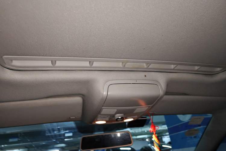 Used Volkswagen Sagitar 2014 1.4TSI Automatic Luxury Model Headliner