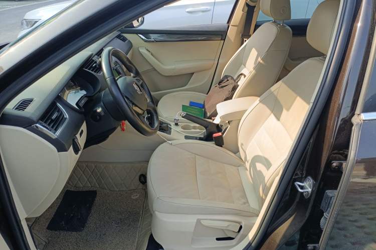 Used Skoda Octavia 2016 1.6L Automatic Smart Drive Edition
