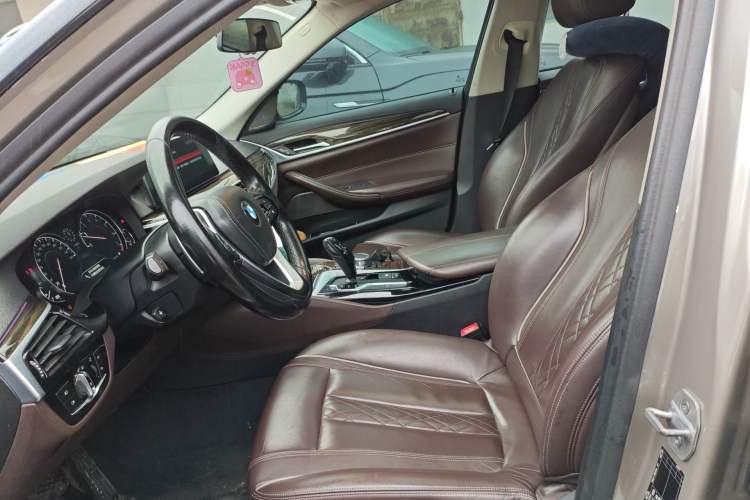 Used BMW 5 Series 2018 530Li Leading Model M Sport Package Left Front Seat