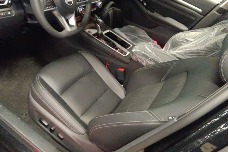 Used Nissan Teana 2025 Model 2.0L XL-TLS Enjoyment Edition