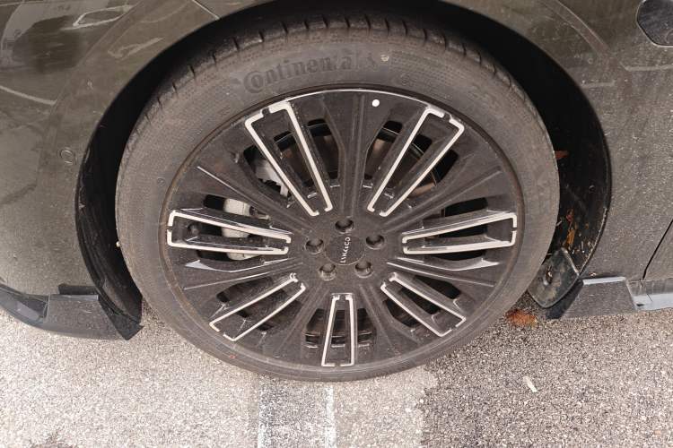 Used Lynk & Co 10 EM-P 2025 Model 240 All-Wheel Drive Ultra—Sport Edition Exterior 4