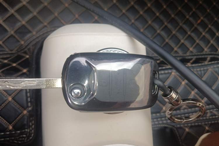 Used Wuling Hongguang MINIEV 2024 3rd Generation 215km Youth Edition Vehicle Key