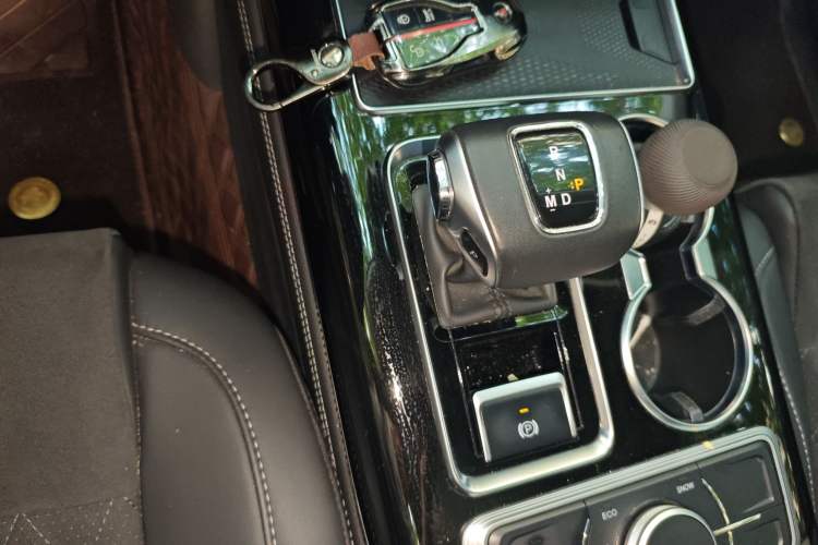 Used Hongqi HS7 2022 2.0T DCT Two-Wheel Drive Smart Connect Flagship Edition Five Seats
