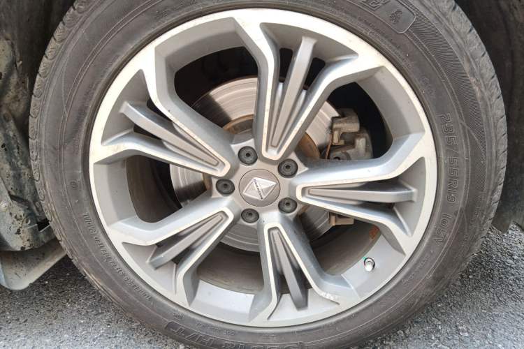 Used BORGWARD BX7 2018 28T Two-Wheel Drive Luxury Version 5 Seats China V Emission Standard