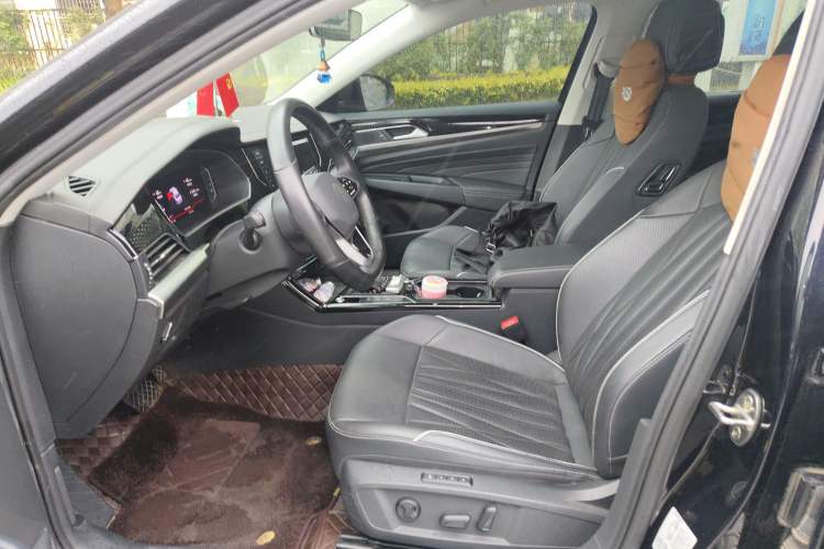 Used Volkswagen Passat 2022 330TSI Starry Luxury Edition
